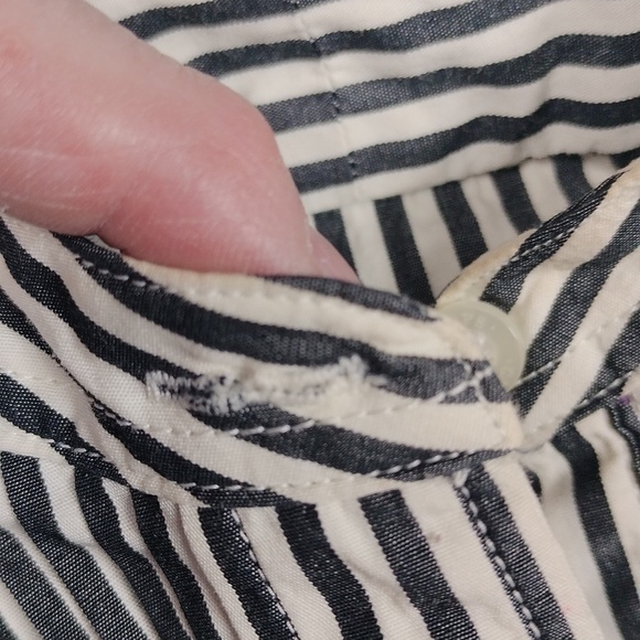 Chaps women's long sleeved button down blouse - Picture 6 of 14